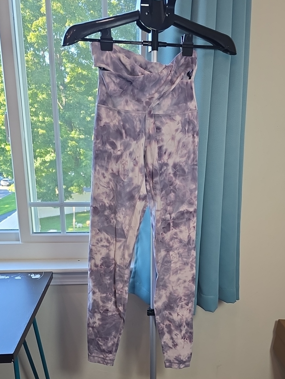 Lululemom Align Diamond-Dye Lavender Leggings with Cross-Over Waistband Size 6